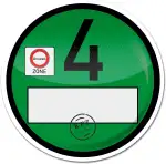 Finest Folia Haftfolie Euro 4 Plakette für Windschutzscheibe Umweltplakette Feinstaubplakette Spaßplakette Fun Folie für Fahrzeug Auto Kfz Zubehör R020 (Euro 4, 1 Stück)
