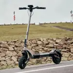 E Scooter mit Straßenzulassung,Max Reichweite 70 KM,10 Zoll Offroad Elektroroller mit Schwingenaufhängung,LCD-Display,48V E Roller Offroad Belastung bis 150 KG,Smart APP