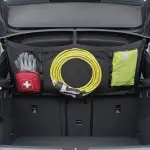 Vicera Auto Hutablage Netz – Gepäcknetz unter Heckablage, elastisches Staunetz für Kofferraum, universell passend, Kofferaumnetz für Kleinteile & Ordnung